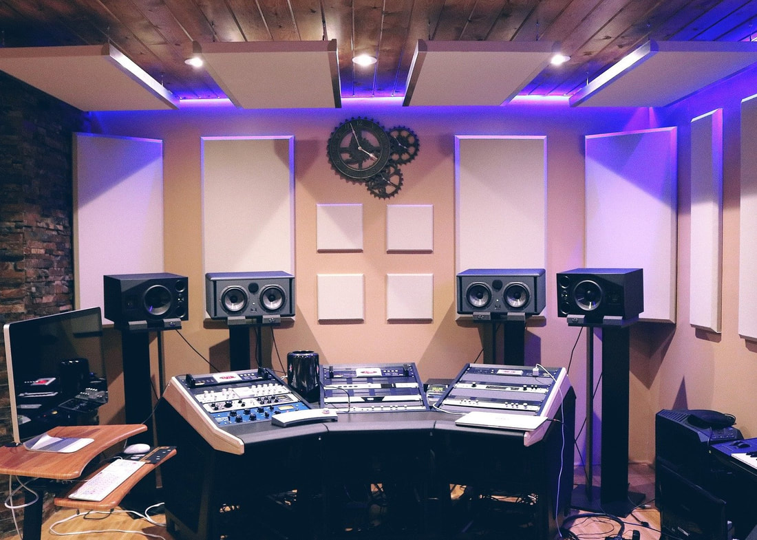 4 Things You'll Need To Set Up A Good DJ Studio